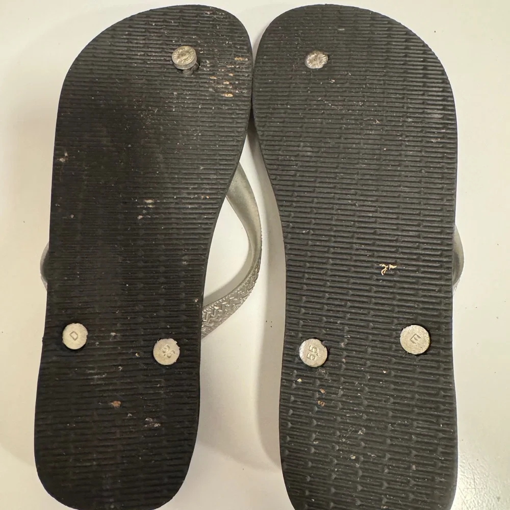 Havaianas Women's Black and Pink Floral Flip Flops - Picture 3 of 3